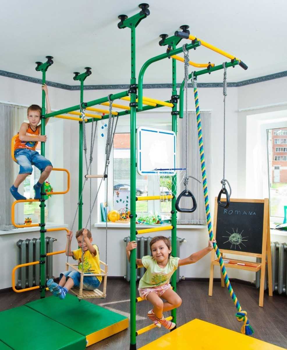 Шведская стенка с качелями для детей в квартиру