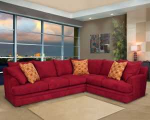 Красный диван: яркий акцент в современном интерьере (27 фото)