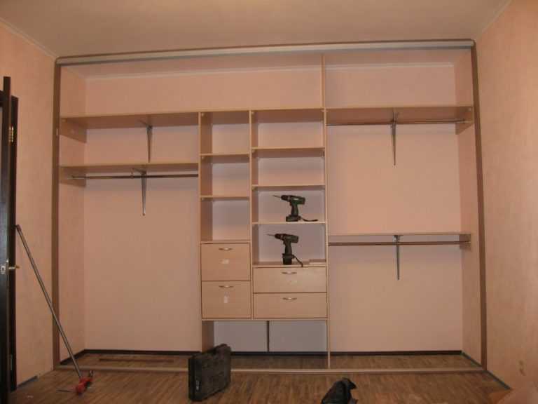 Шкаф своими руками - 101 фото и инструкции по созданию и установке ...